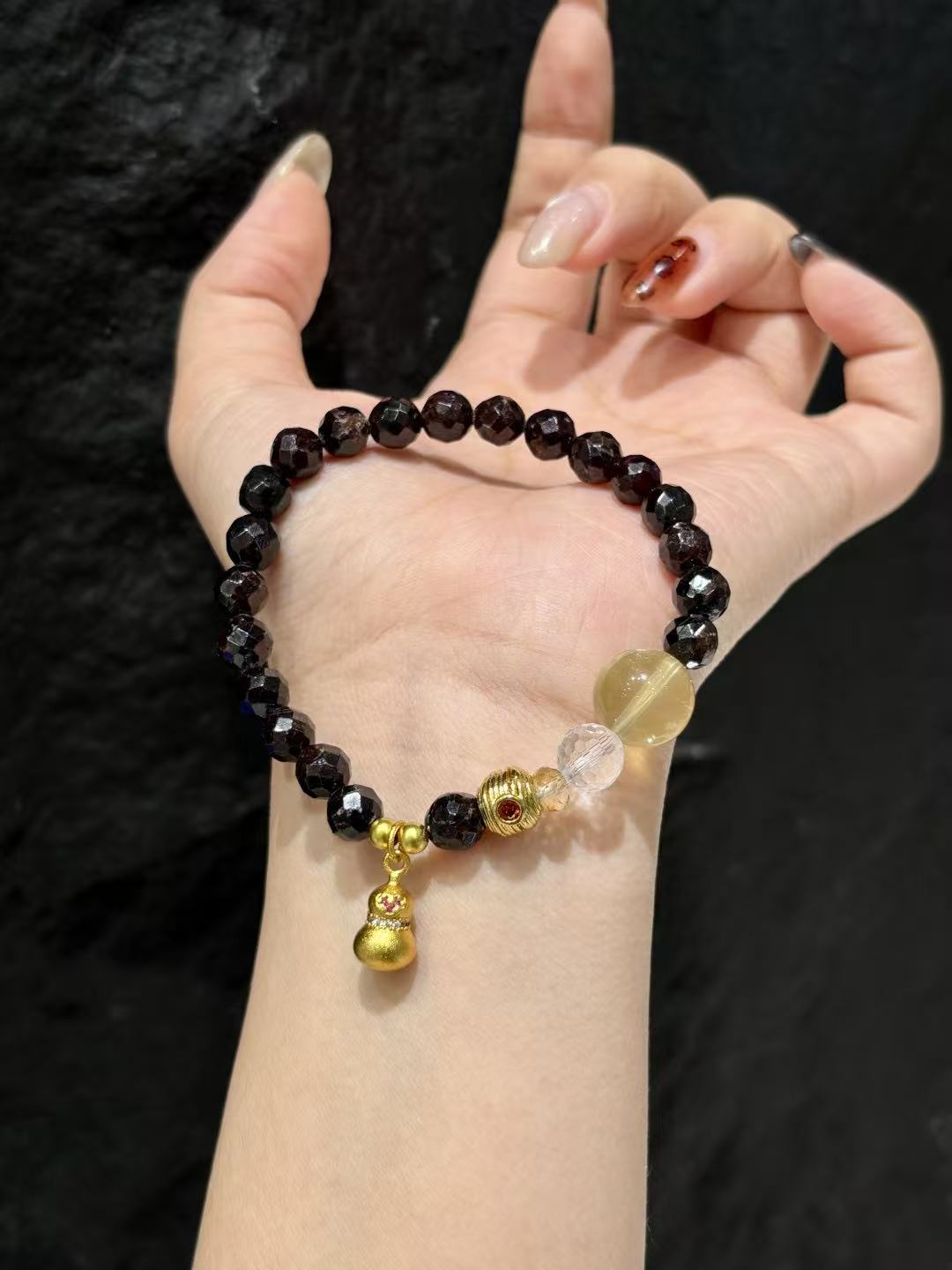 Crimson Fortune Resonance Bracelet 02128