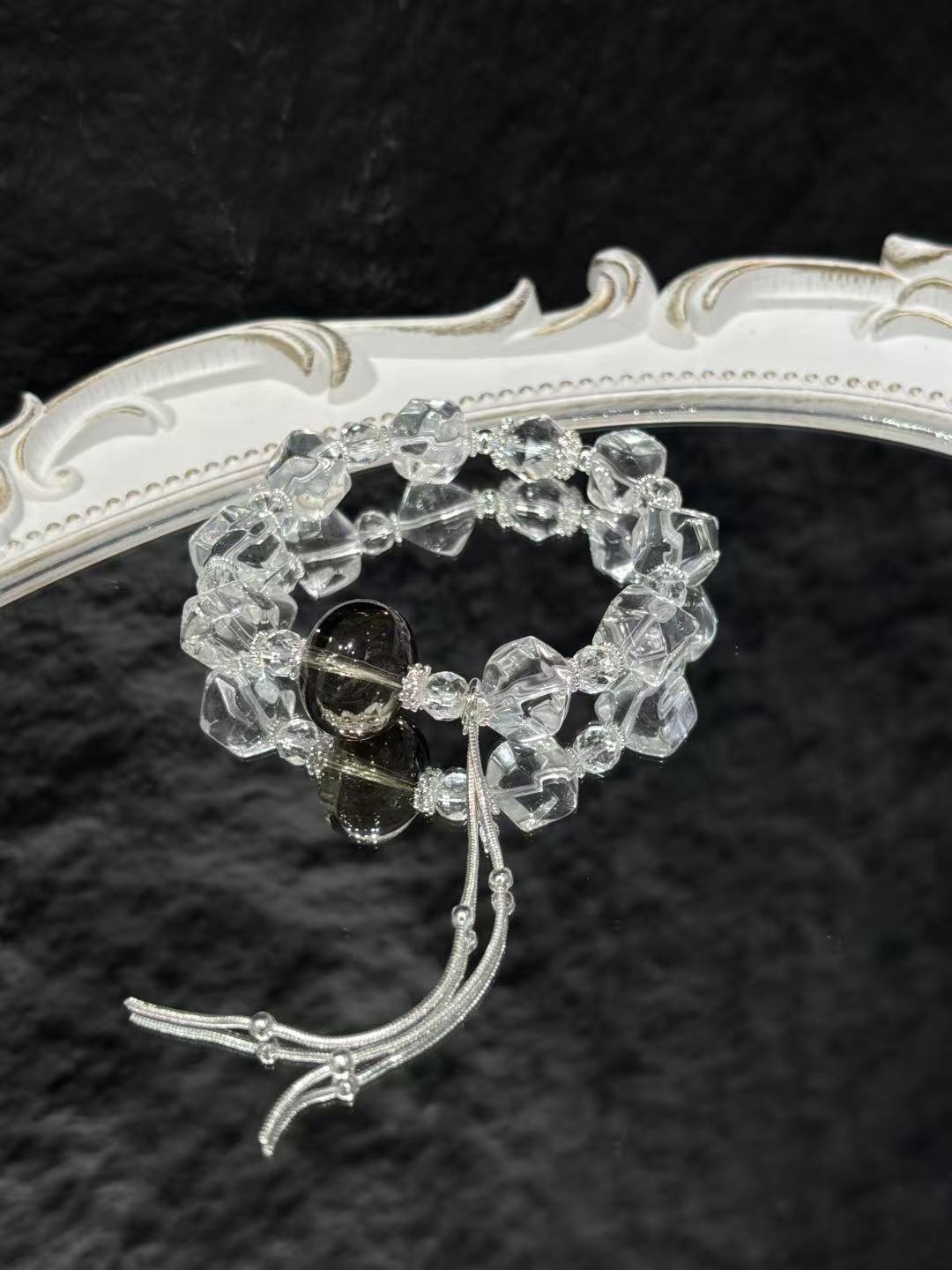 Crystal Veil Sovereign Bracelet 02078