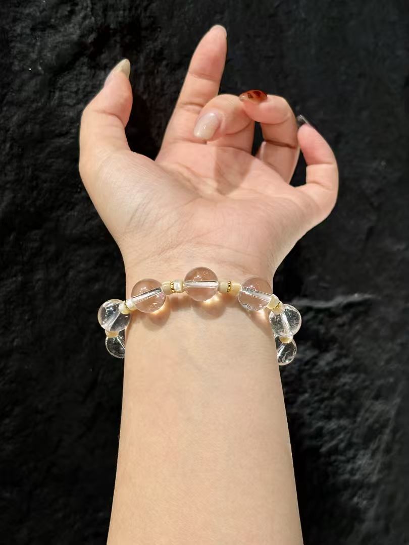 Luminous Tides Clarity Bracelet 02195